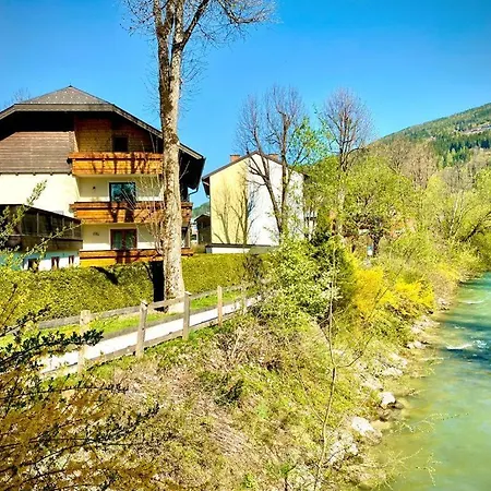 Riverhaus 2 Appartement *